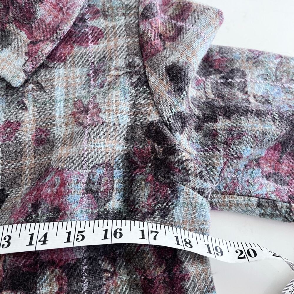 St. John Sport Plaid Wool Blend Floral Embroidered Collared Jacket Size Medium - Picture 13 of 15